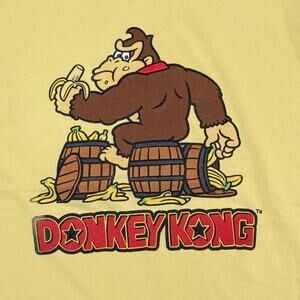 Donkey Kong Men's Banana Barrels Graphic T-Shirt